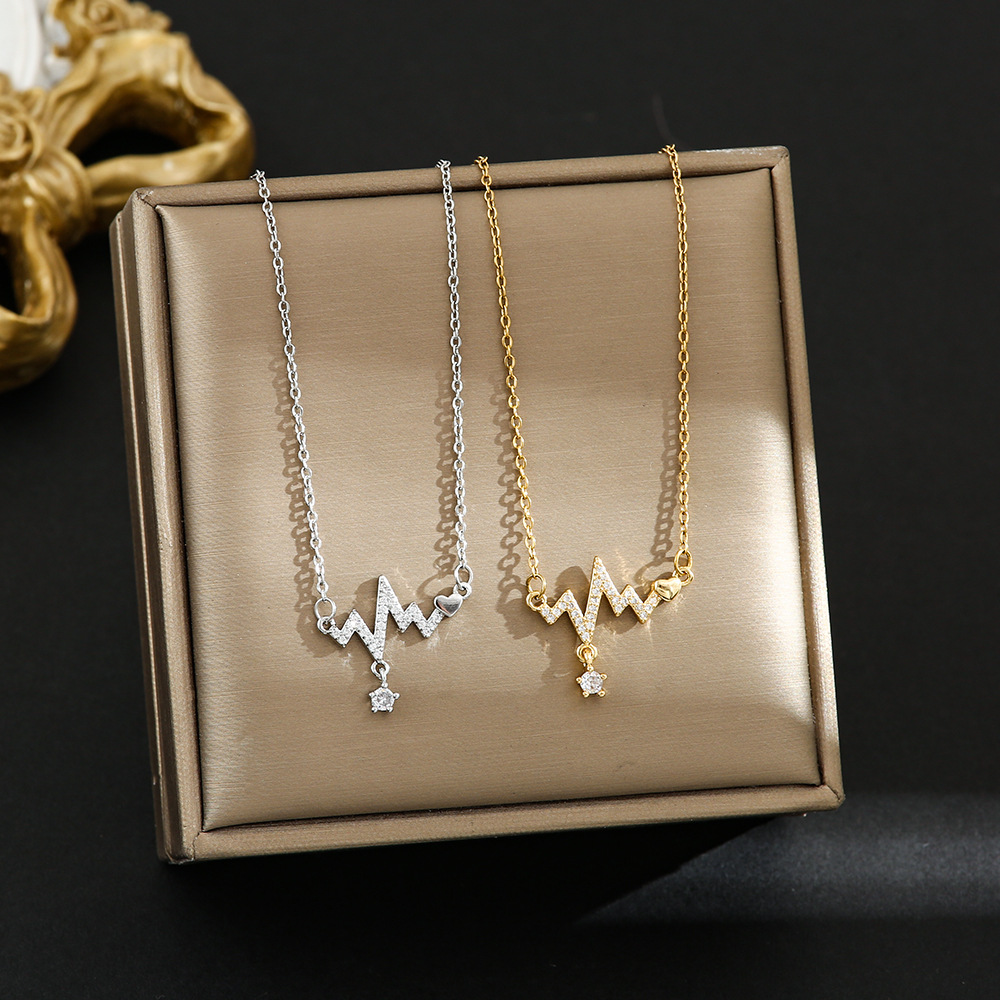 Fashion Necklaces with Mini Heart Necklace
